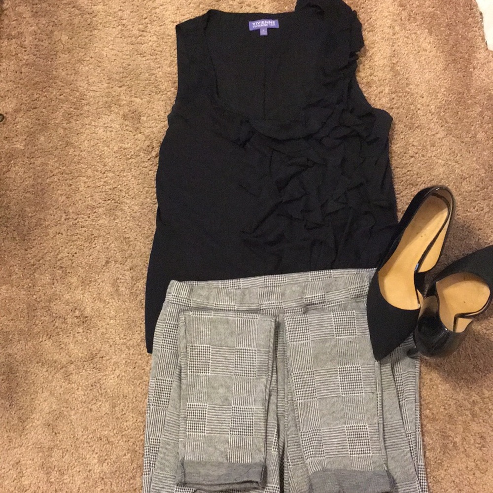 🚨Sleeveless shirt - Picture 2 of 7